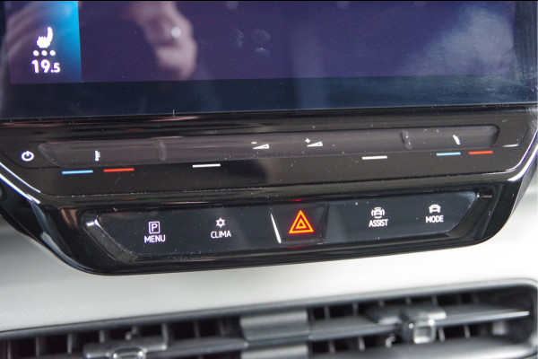 Volkswagen ID. Buzz Cargo 77 kWh 204PK, 3-ZITS, LED, ADAPT. CRUISE, CAMERA, STOELVERWARMING, STUURVERWARMING, CARPLAY, ELEKTR. ACHTERKLEP, PARKEERSE