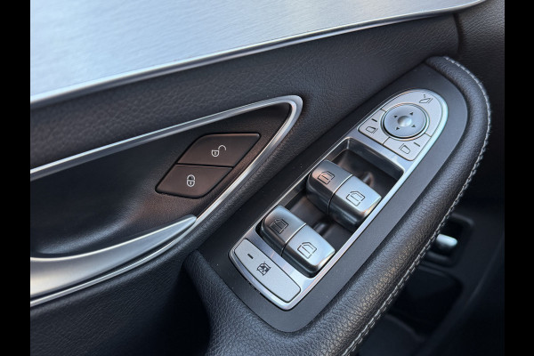 Mercedes-Benz C-Klasse Estate 180 Business AMG / Automaat / Panorama / Elek. stoelen / Parkassist / 19'' LM