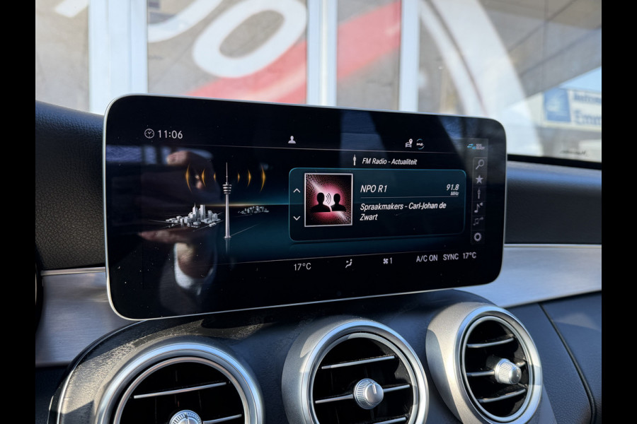 Mercedes-Benz C-Klasse Estate 180 Business AMG / Automaat / Panorama / Elek. stoelen / Parkassist / 19'' LM