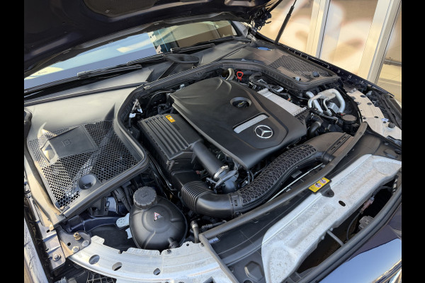 Mercedes-Benz C-Klasse Estate 180 Business AMG / Automaat / Panorama / Elek. stoelen / Parkassist / 19'' LM