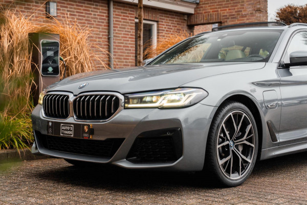 BMW 5 Serie Touring 530e Business Edition Plus M-Sport Laser Pano Memory Leder 19''