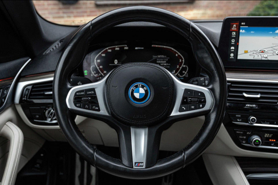 BMW 5 Serie Touring 530e Business Edition Plus M-Sport Laser Pano Memory Leder 19''