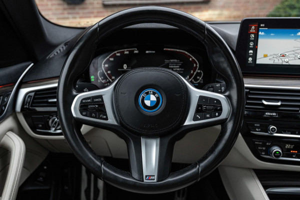 BMW 5 Serie Touring 530e Business Edition Plus M-Sport Laser Pano Memory Leder 19''