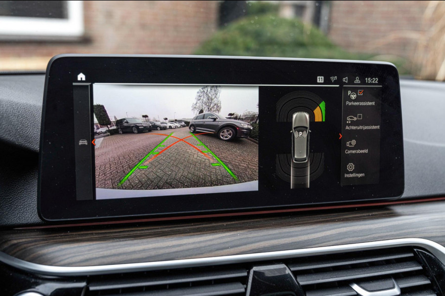 BMW 5 Serie Touring 530e Business Edition Plus M-Sport Laser Pano Memory Leder 19''