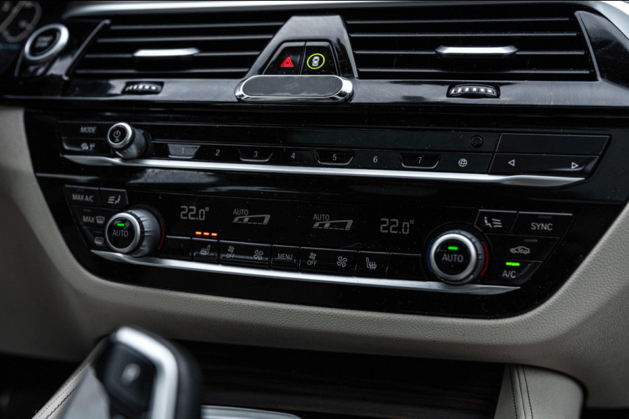 BMW 5 Serie Touring 530e Business Edition Plus M-Sport Laser Pano Memory Leder 19''