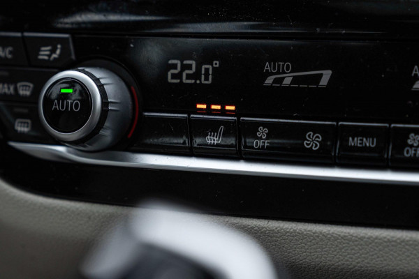 BMW 5 Serie Touring 530e Business Edition Plus M-Sport Laser Pano Memory Leder 19''