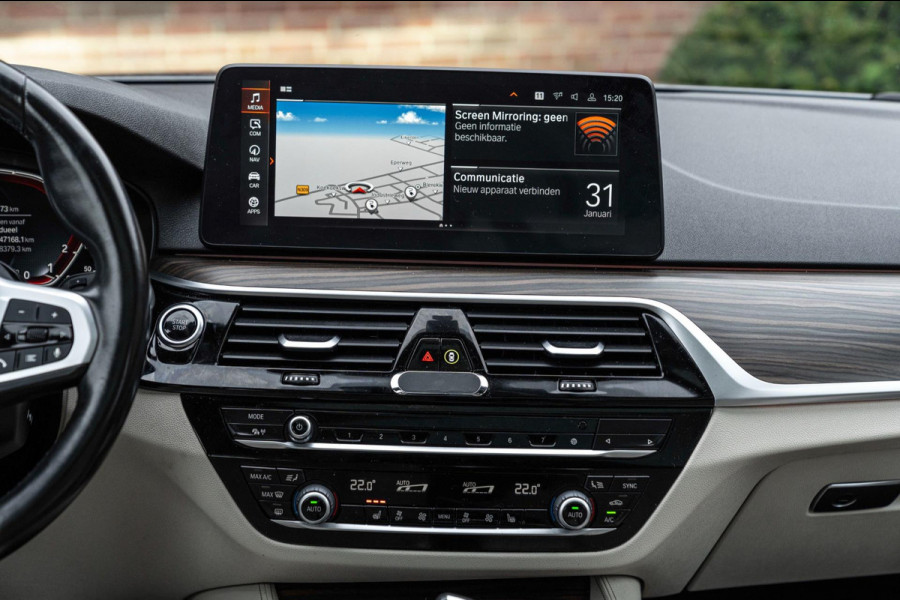 BMW 5 Serie Touring 530e Business Edition Plus M-Sport Laser Pano Memory Leder 19''