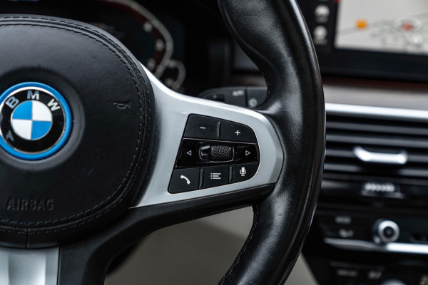 BMW 5 Serie Touring 530e Business Edition Plus M-Sport Laser Pano Memory Leder 19''