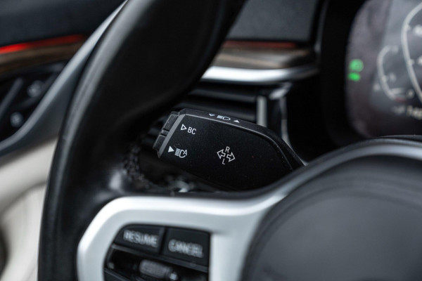 BMW 5 Serie Touring 530e Business Edition Plus M-Sport Laser Pano Memory Leder 19''