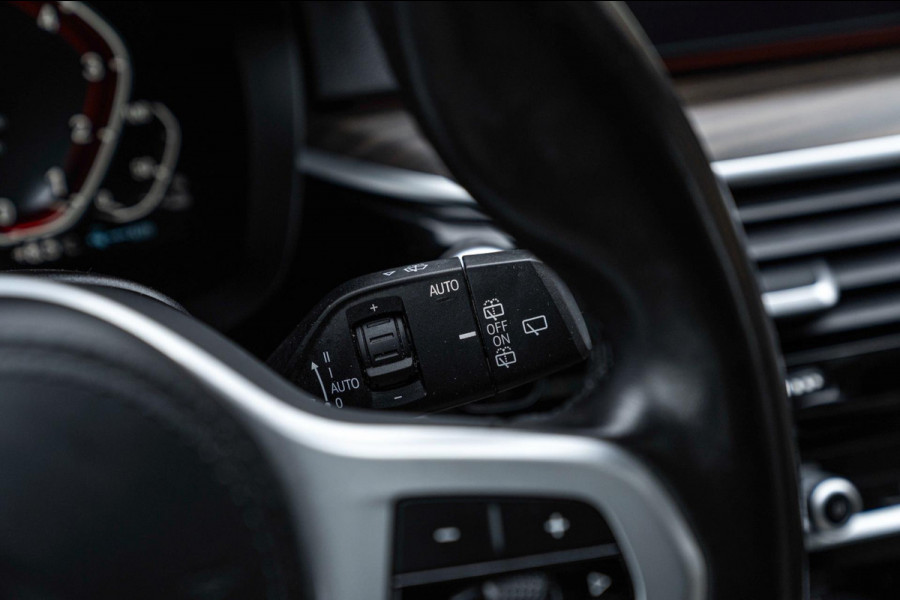 BMW 5 Serie Touring 530e Business Edition Plus M-Sport Laser Pano Memory Leder 19''