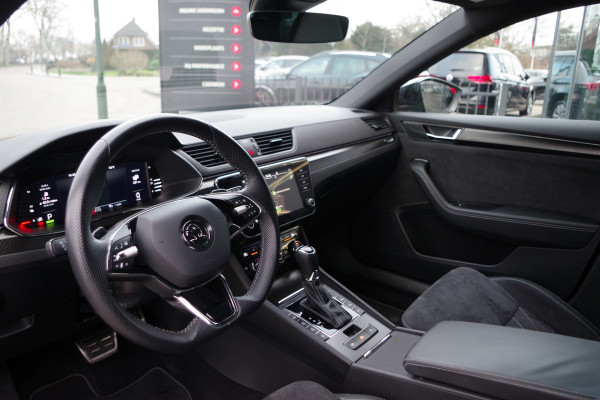 Škoda Superb Combi 1.4 TSI 218 PK iV Sportline BNS PHEV, Trekhaak, Memory, 4 x Stoelverwarming