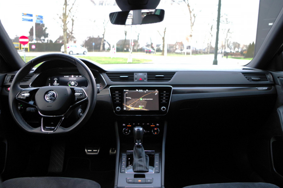 Škoda Superb Combi 1.4 TSI 218 PK iV Sportline BNS PHEV, Trekhaak, Memory, 4 x Stoelverwarming