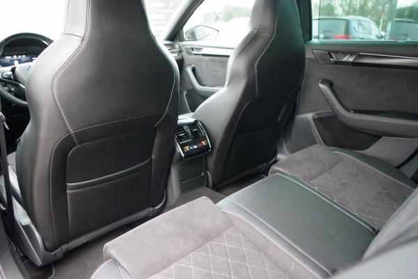 Škoda Superb Combi 1.4 TSI 218 PK iV Sportline BNS PHEV, Trekhaak, Memory, 4 x Stoelverwarming