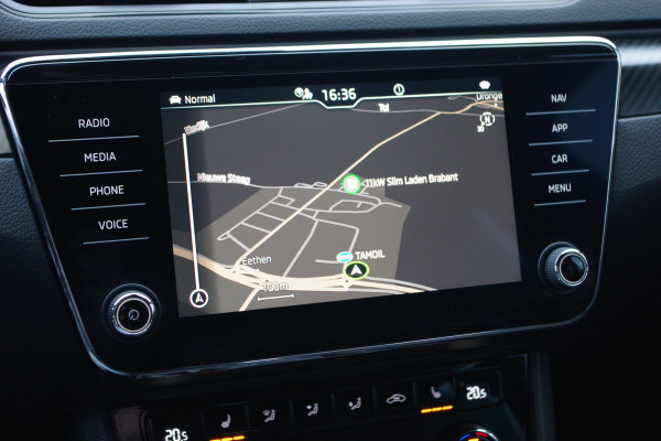 Škoda Superb Combi 1.4 TSI 218 PK iV Sportline BNS PHEV, Trekhaak, Memory, 4 x Stoelverwarming