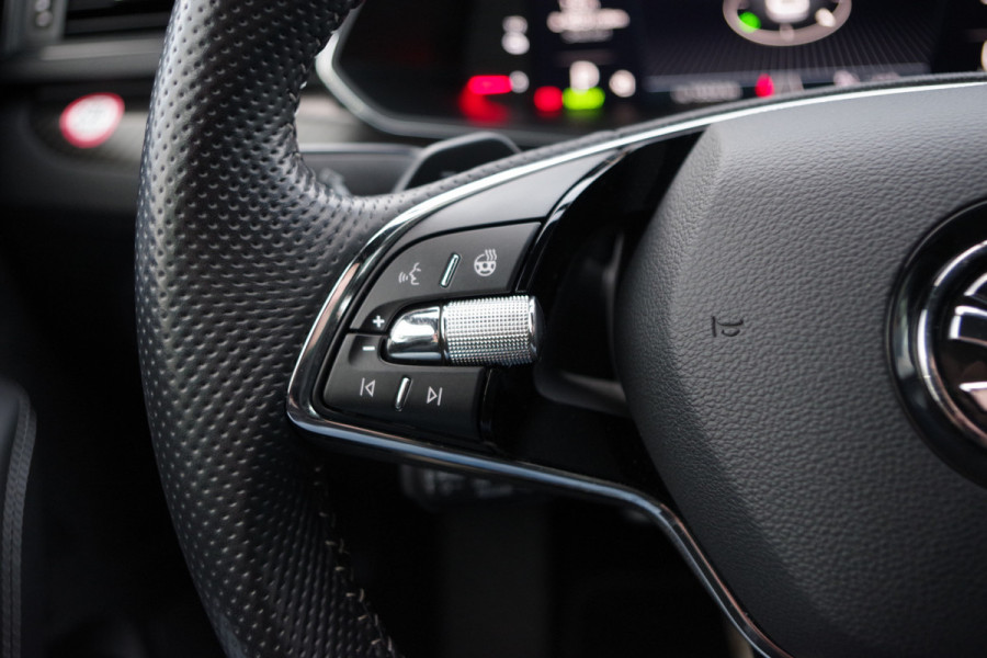 Škoda Superb Combi 1.4 TSI 218 PK iV Sportline BNS PHEV, Trekhaak, Memory, 4 x Stoelverwarming