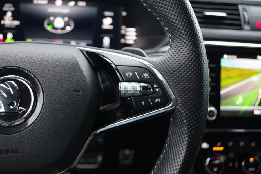 Škoda Superb Combi 1.4 TSI 218 PK iV Sportline BNS PHEV, Trekhaak, Memory, 4 x Stoelverwarming