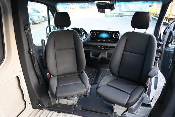 Mercedes-Benz Sprinter 319 CDI 4x4 L2H2 AWD Draaistoelen, MBUX 10.25 met 360 graden camera, LED, Etc.