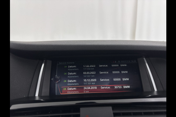 BMW X4 xDrive20d M-Sportpack High Executive Black-Edition Aut. *PANO | LEATHER | BI-XENON | ADAPTIVE-CRUISE | KEYLESS | HEATED-SPORTSEATS | NAVI-FULLMAP | CAMERA | ECC | HEAD-UP | PDC | SHIFTPADDLES | TOWBAR | PRIVACYGLASS | 20''ALU *