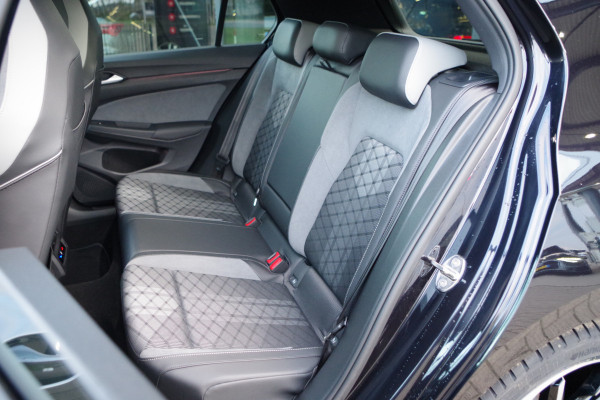 Volkswagen Golf 1.5 eTSI 131 PK R-Line, Camera, Adap. Cruise Control, LED, Camera