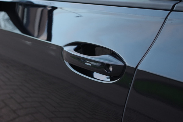 Volkswagen Golf 1.5 eTSI 131 PK R-Line, Camera, Adap. Cruise Control, LED, Camera