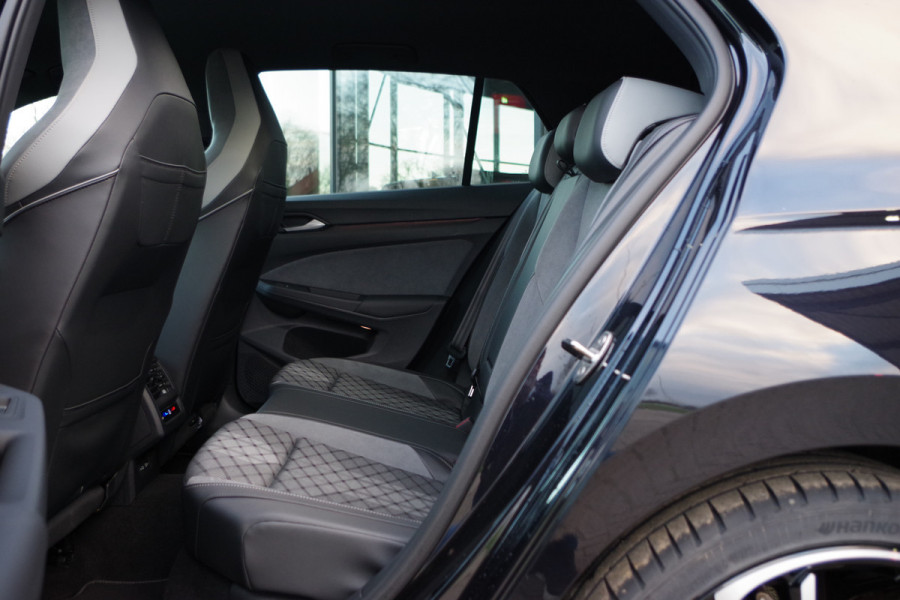 Volkswagen Golf 1.5 eTSI 131 PK R-Line, Camera, Adap. Cruise Control, LED, Camera