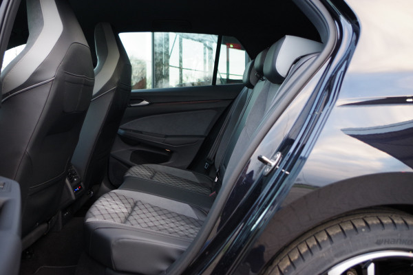 Volkswagen Golf 1.5 eTSI 131 PK R-Line, Camera, Adap. Cruise Control, LED, Camera