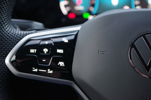 Volkswagen Golf 1.5 eTSI 131 PK R-Line, Camera, Adap. Cruise Control, LED, Camera