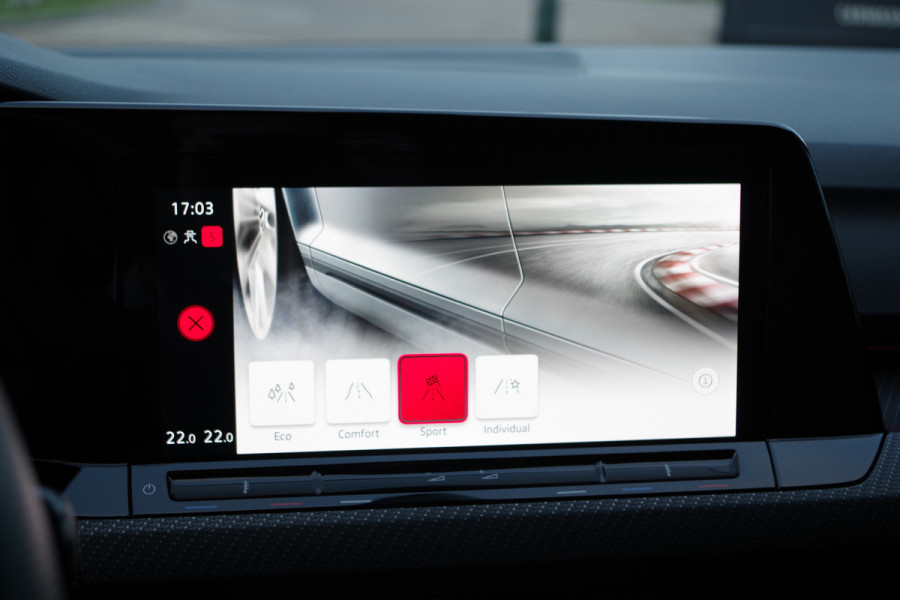 Volkswagen Golf 1.5 eTSI 131 PK R-Line, Camera, Adap. Cruise Control, LED, Camera