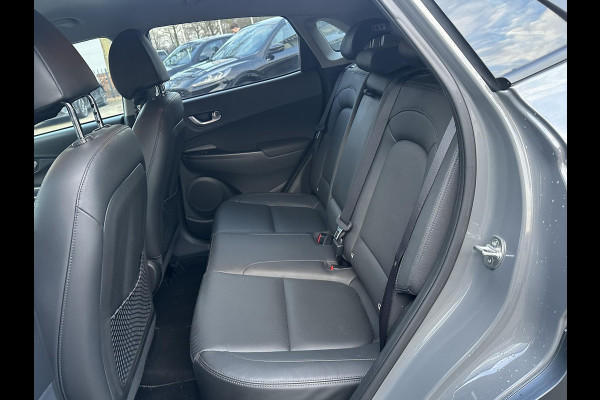 Hyundai Kona 1.6 GDI HEV Premium | DEALER ONDERHOUDEN | STOEL VERKOELING/VERWARMING | STUURWIEL VERWARMD | ACHTERBANK VERWARMD | HEAD UP | APPLECARPLAY \ AINDROID AUTO | AFNM. TREKHAAK | KRELL BOXEN |
