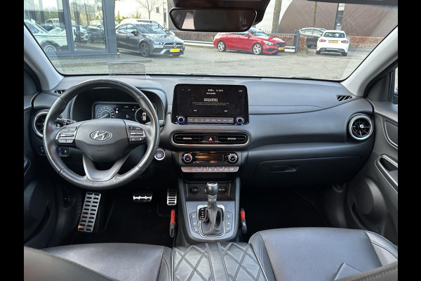 Hyundai Kona 1.6 GDI HEV Premium | DEALER ONDERHOUDEN | STOEL VERKOELING/VERWARMING | STUURWIEL VERWARMD | ACHTERBANK VERWARMD | HEAD UP | APPLECARPLAY \ AINDROID AUTO | AFNM. TREKHAAK | KRELL BOXEN |