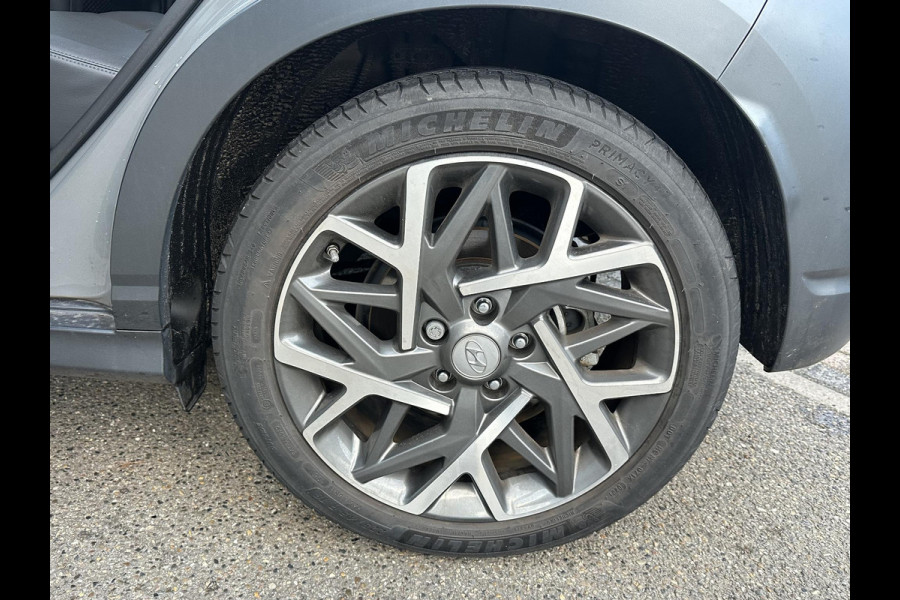 Hyundai Kona 1.6 GDI HEV Premium | DEALER ONDERHOUDEN | STOEL VERKOELING/VERWARMING | STUURWIEL VERWARMD | ACHTERBANK VERWARMD | HEAD UP | APPLECARPLAY \ AINDROID AUTO | AFNM. TREKHAAK | KRELL BOXEN |