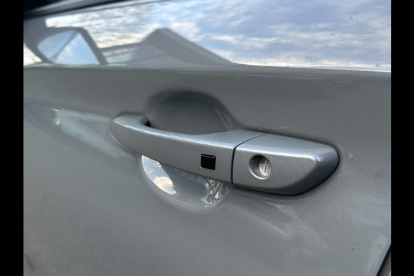 Hyundai Kona 1.6 GDI HEV Premium | DEALER ONDERHOUDEN | STOEL VERKOELING/VERWARMING | STUURWIEL VERWARMD | ACHTERBANK VERWARMD | HEAD UP | APPLECARPLAY \ AINDROID AUTO | AFNM. TREKHAAK | KRELL BOXEN |