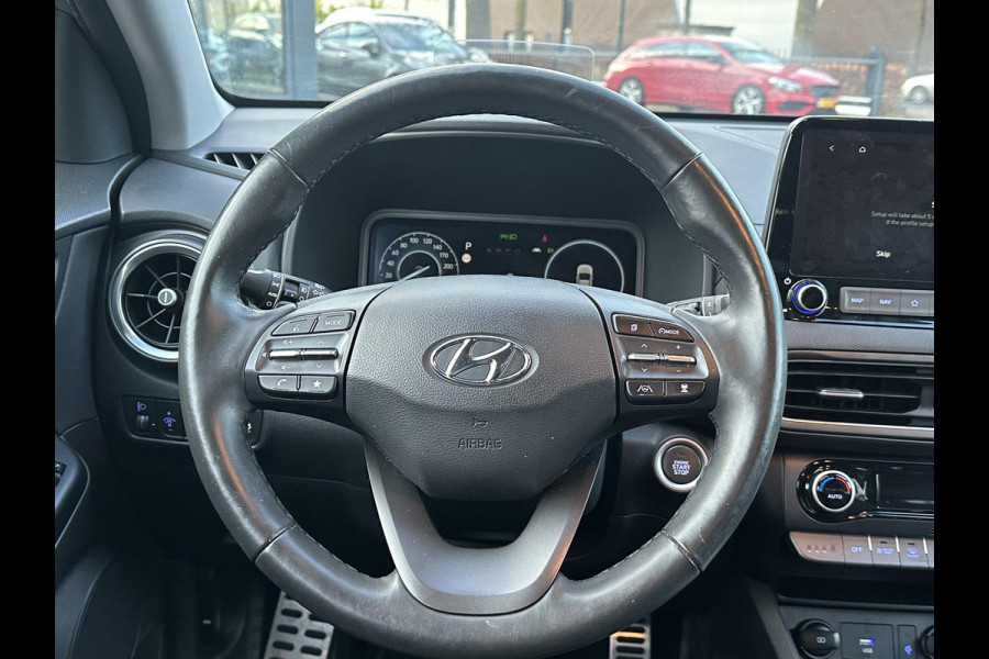 Hyundai Kona 1.6 GDI HEV Premium | DEALER ONDERHOUDEN | STOEL VERKOELING/VERWARMING | STUURWIEL VERWARMD | ACHTERBANK VERWARMD | HEAD UP | APPLECARPLAY \ AINDROID AUTO | AFNM. TREKHAAK | KRELL BOXEN |