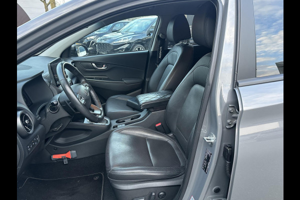 Hyundai Kona 1.6 GDI HEV Premium | DEALER ONDERHOUDEN | STOEL VERKOELING/VERWARMING | STUURWIEL VERWARMD | ACHTERBANK VERWARMD | HEAD UP | APPLECARPLAY \ AINDROID AUTO | AFNM. TREKHAAK | KRELL BOXEN |