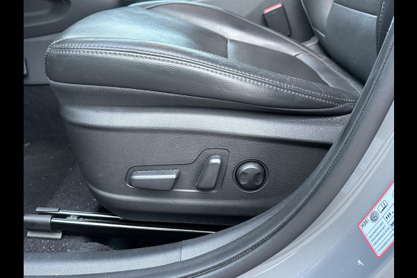 Hyundai Kona 1.6 GDI HEV Premium | DEALER ONDERHOUDEN | STOEL VERKOELING/VERWARMING | STUURWIEL VERWARMD | ACHTERBANK VERWARMD | HEAD UP | APPLECARPLAY \ AINDROID AUTO | AFNM. TREKHAAK | KRELL BOXEN |