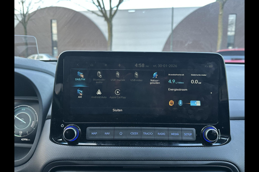 Hyundai Kona 1.6 GDI HEV Premium | DEALER ONDERHOUDEN | STOEL VERKOELING/VERWARMING | STUURWIEL VERWARMD | ACHTERBANK VERWARMD | HEAD UP | APPLECARPLAY \ AINDROID AUTO | AFNM. TREKHAAK | KRELL BOXEN |