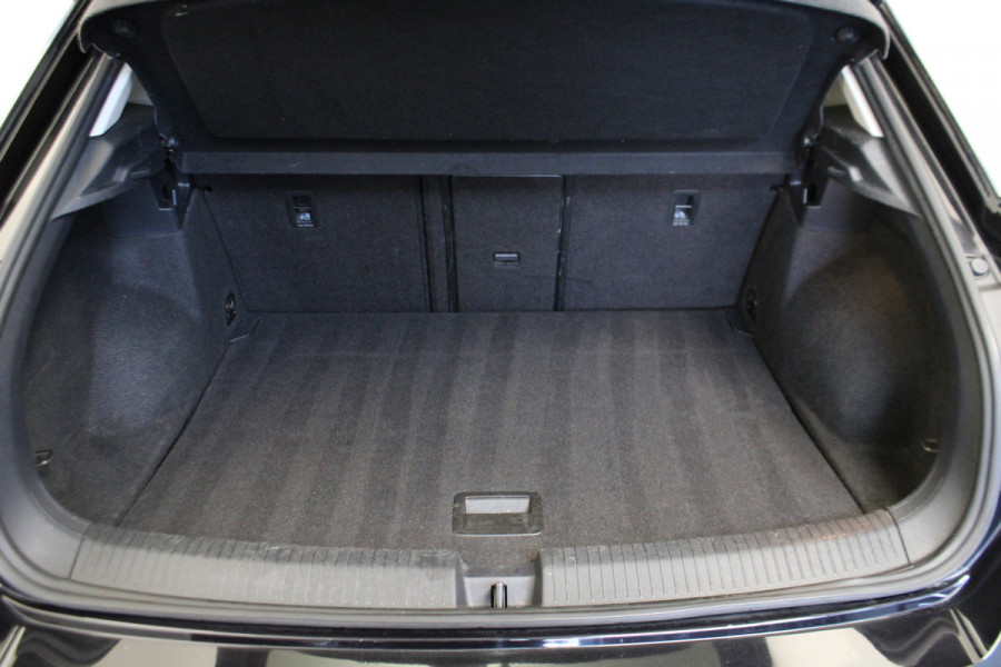 Volkswagen T-Roc 1.0 TSI Style |Pano|Navi|