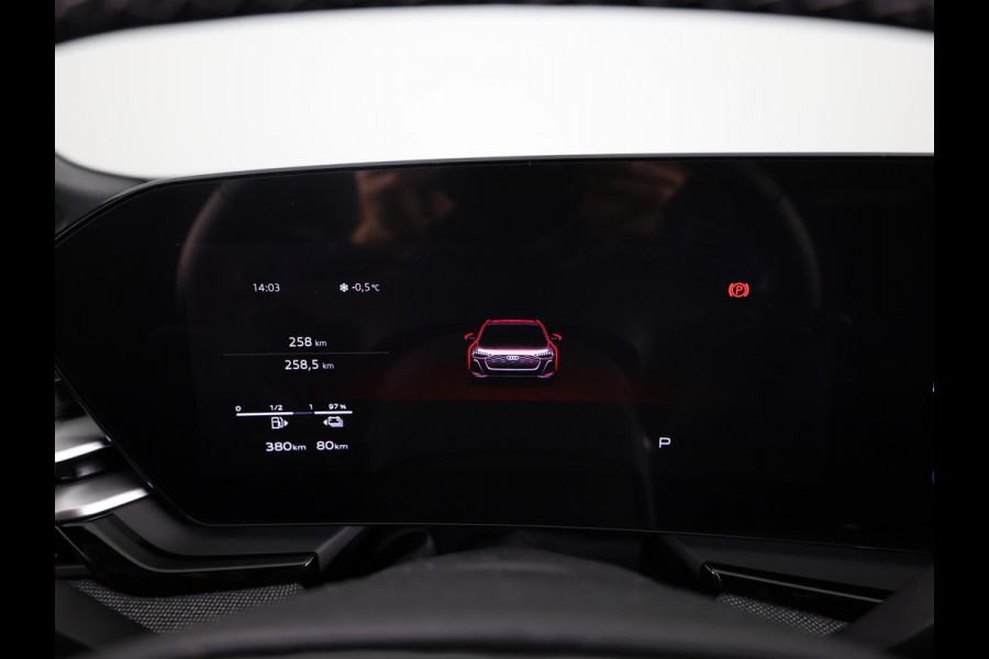 Audi A5 Avant 2.0 e-hybrid quattro S edition 299pk | Matrix Led | Trekhaak wegklapbaar | Rondom zicht camera | Elektrisch verstelbare bestuurderstoel met geheugen