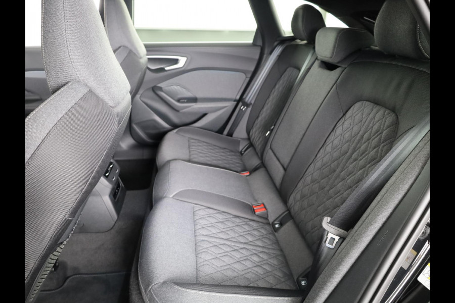 Audi A5 Avant 2.0 e-hybrid quattro S edition 299pk | Matrix Led | Trekhaak wegklapbaar | Rondom zicht camera | Elektrisch verstelbare bestuurderstoel met geheugen