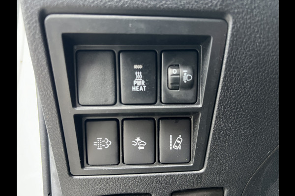 Toyota Hilux 2.4 D-4D-F Double Cab Professional