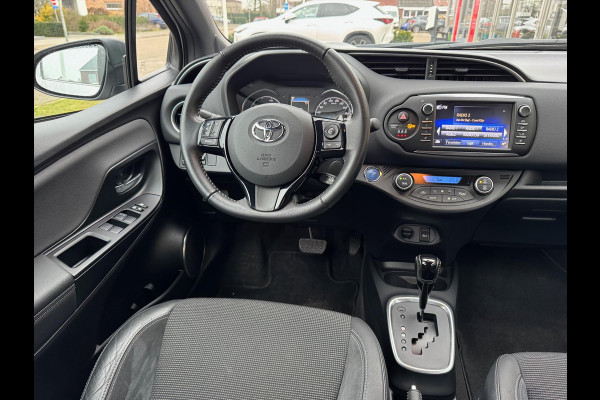 Toyota Yaris 1.5 Hybrid Executive | Lichtmetalen velgen, Half leer, Navigatie, Cruise control, Armsteun, Startknop, Safety sense