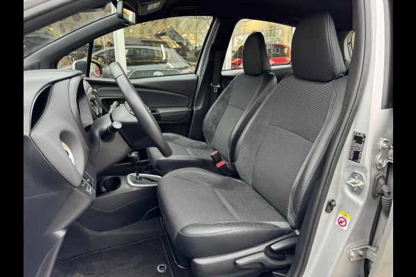 Toyota Yaris 1.5 Hybrid Executive | Lichtmetalen velgen, Half leer, Navigatie, Cruise control, Armsteun, Startknop, Safety sense