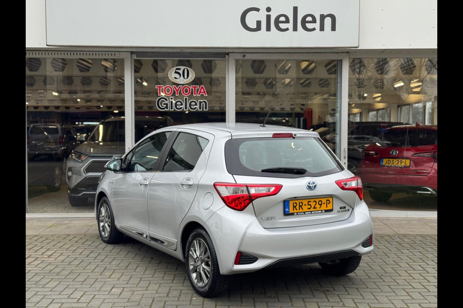 Toyota Yaris 1.5 Hybrid Executive | Lichtmetalen velgen, Half leer, Navigatie, Cruise control, Armsteun, Startknop, Safety sense