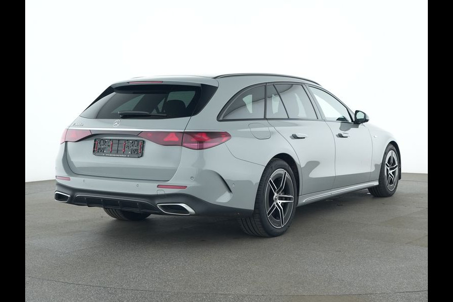 Mercedes-Benz E-Klasse Estate 300 e AMG Plug-In Hybride AMG | Night Pakket | Trehaak | Burmester® | Panorama Schuif-Kanteldak | Stuur en Stoelverwarming. Inclusief 24 maanden MB Certified garantie voor Europa.
