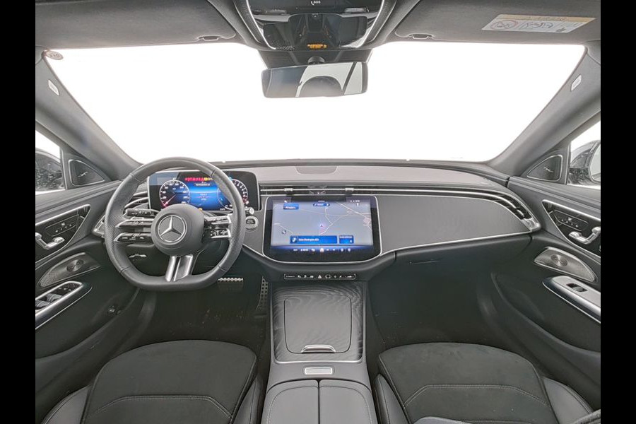 Mercedes-Benz E-Klasse Estate 300 e AMG Plug-In Hybride AMG | Night Pakket | Trehaak | Burmester® | Panorama Schuif-Kanteldak | Stuur en Stoelverwarming. Inclusief 24 maanden MB Certified garantie voor Europa.