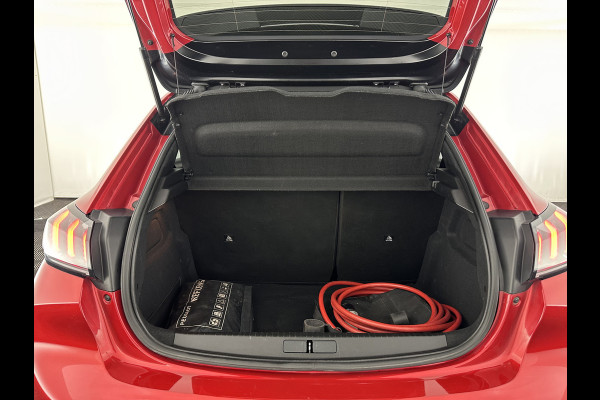 Peugeot e-208 EV GT Pack 50 kWh [ 3-Fase-11kW ] {SOH-88%] (INCL-BTW) *FULL-LED | DIGI-COCKPIT | BLINDSPOT | CAMERA | LEATHER-ALCANTARA | AMBIENTLIGHT | NAVI-FULLMAP | LANE-ASSIST | KEYLESS | DAB | CCS-FASTLOADER | HEATED-SPORTSEATS | PRIVACYGLASS |