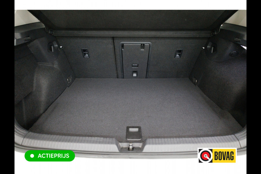 Volkswagen Golf 1.4 eHybrid 204 PK | Camera | Elec. Ergo best. stoel met geheugen en massage | Adap.Cruise, Travelassist, Navigatie, App. connect, IQ Led