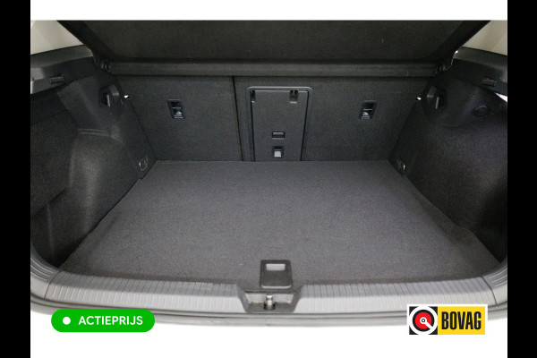 Volkswagen Golf 1.4 eHybrid 204 PK | Camera | Elec. Ergo best. stoel met geheugen en massage | Adap.Cruise, Travelassist, Navigatie, App. connect, IQ Led