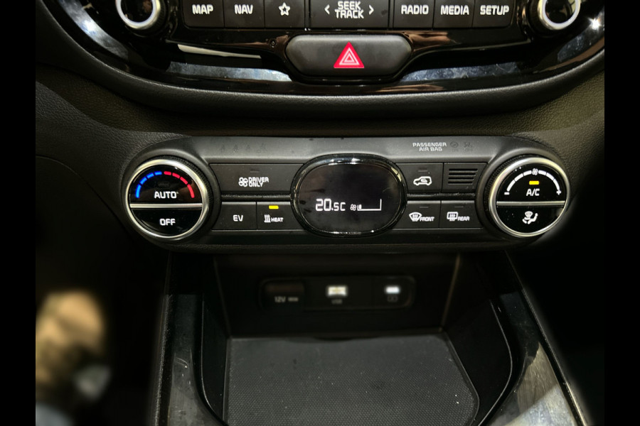 Kia e-Soul DynamicPlusLine 64 kWh Parkeercamera | Navigatie | Panoramadak