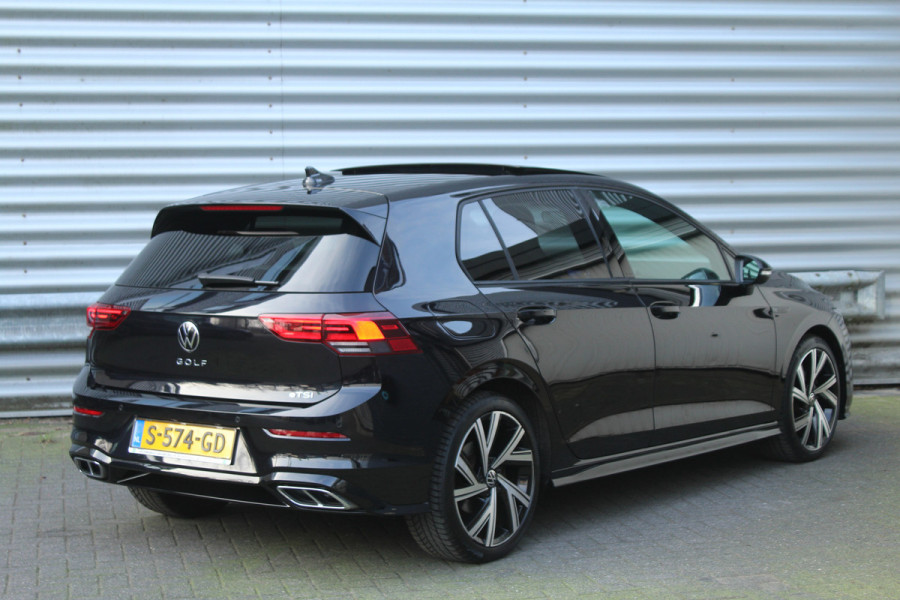 Volkswagen Golf 1.5 eTSI 150pk R-Line DSG7 Panoramadak IQ-Light Clima Cruise Navi Dig. Cockpit Carplay Camera 18"LMV